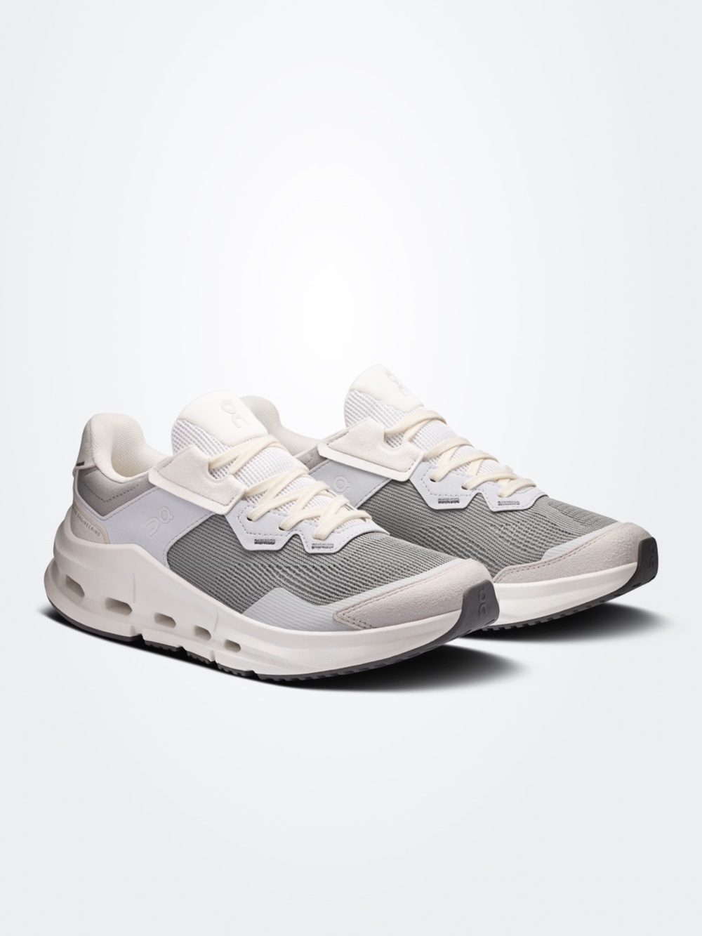 On Running Cloudnova Rift Alloy | Glacier
women size 8 gently used